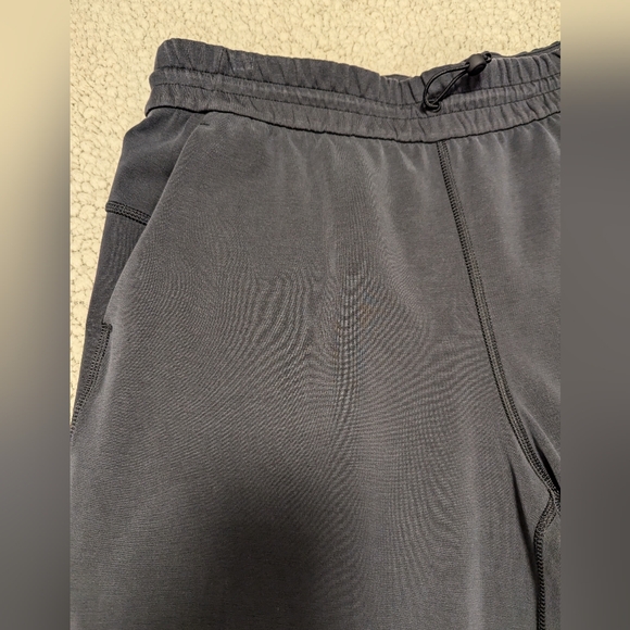 Lululemon Softstreme High-Rise Straight Leg Crop Black Size 10 - Picture 8 of 16